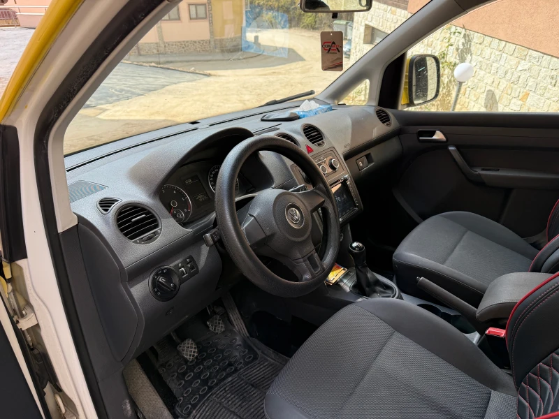 VW Caddy Maxi, снимка 4 - Автомобили и джипове - 52141426