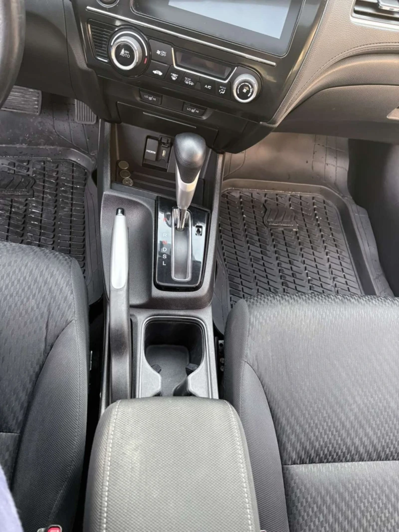 Honda Civic 1.8 i, снимка 9 - Автомобили и джипове - 52497502