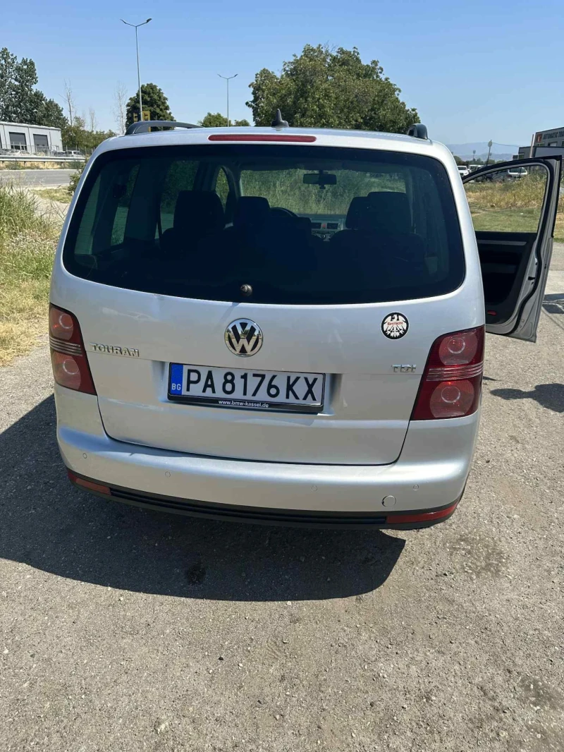 VW Touran, снимка 4 - Автомобили и джипове - 52536301