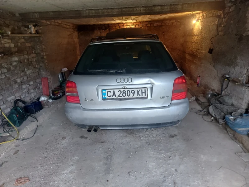 Audi A4 Комби, снимка 2 - Автомобили и джипове - 52676928