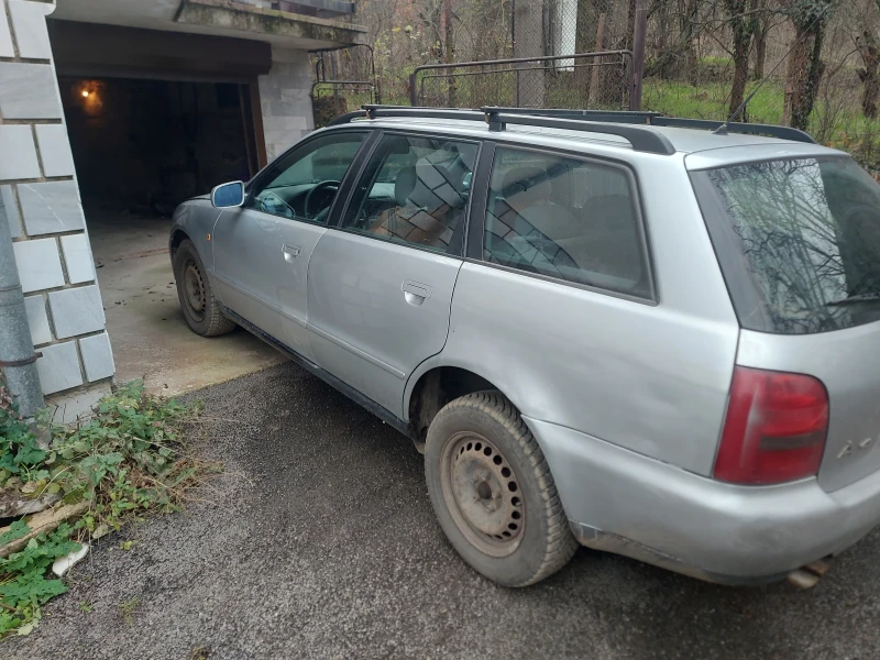 Audi A4 Комби, снимка 3 - Автомобили и джипове - 52676928