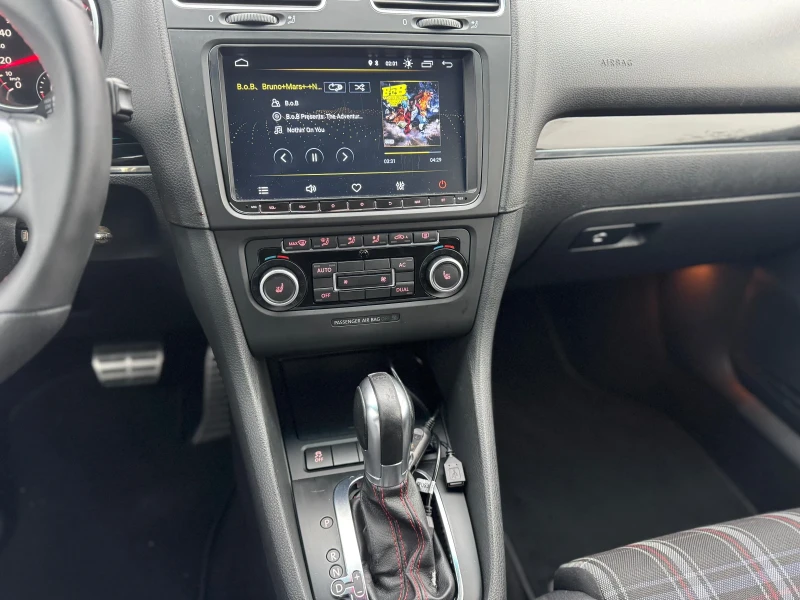 VW Golf 6 2.0 TSI GTI DSG LED Climatronic CarPlay, снимка 9 - Автомобили и джипове - 52697091