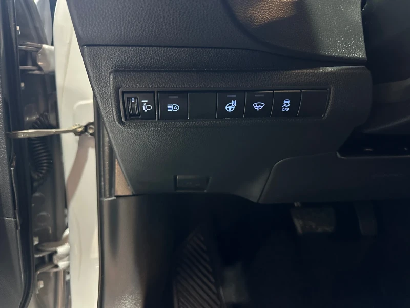 Toyota Corolla Active* 1.8, снимка 10 - Автомобили и джипове - 53099255