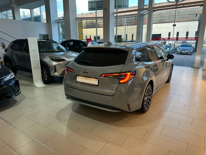 Toyota Corolla Active* 1.8, снимка 5 - Автомобили и джипове - 53099255