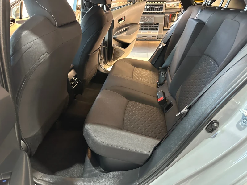 Toyota Corolla Active* 1.8, снимка 8 - Автомобили и джипове - 53099255