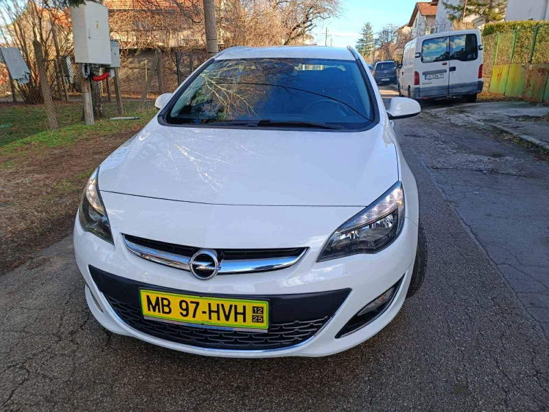 Opel Astra 1.7 CDTI, снимка 2 - Автомобили и джипове - 53126094