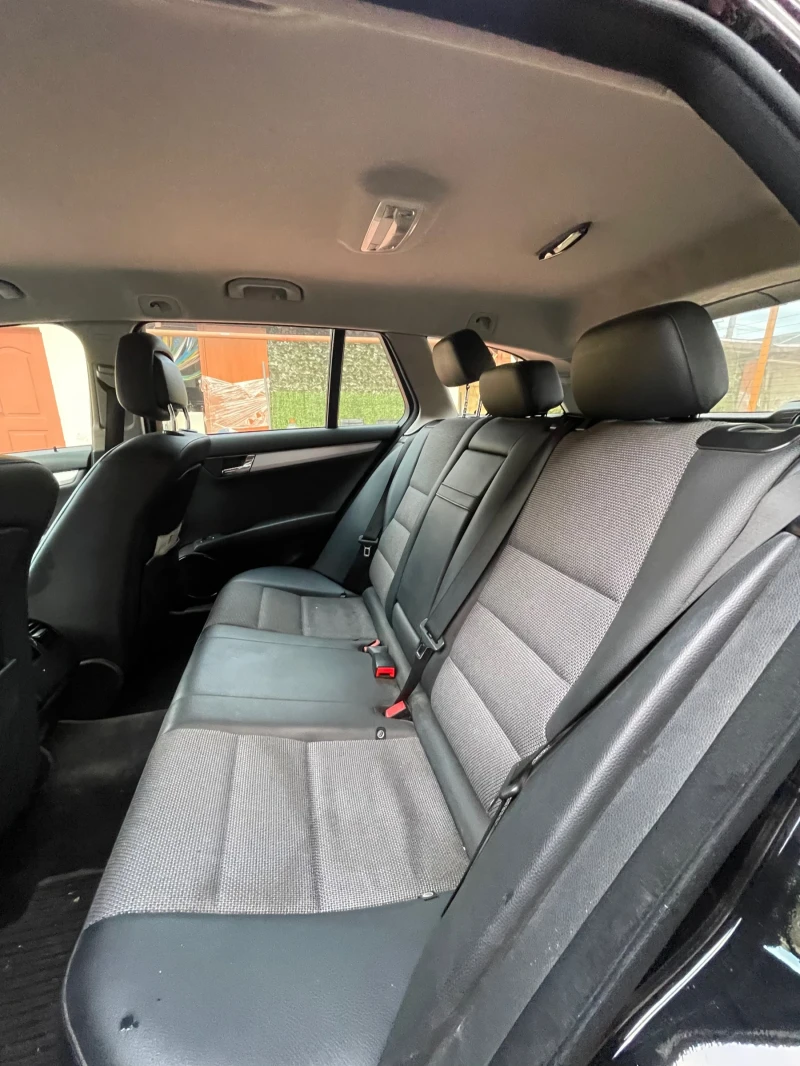 Mercedes-Benz C 180, снимка 3 - Автомобили и джипове - 53469356