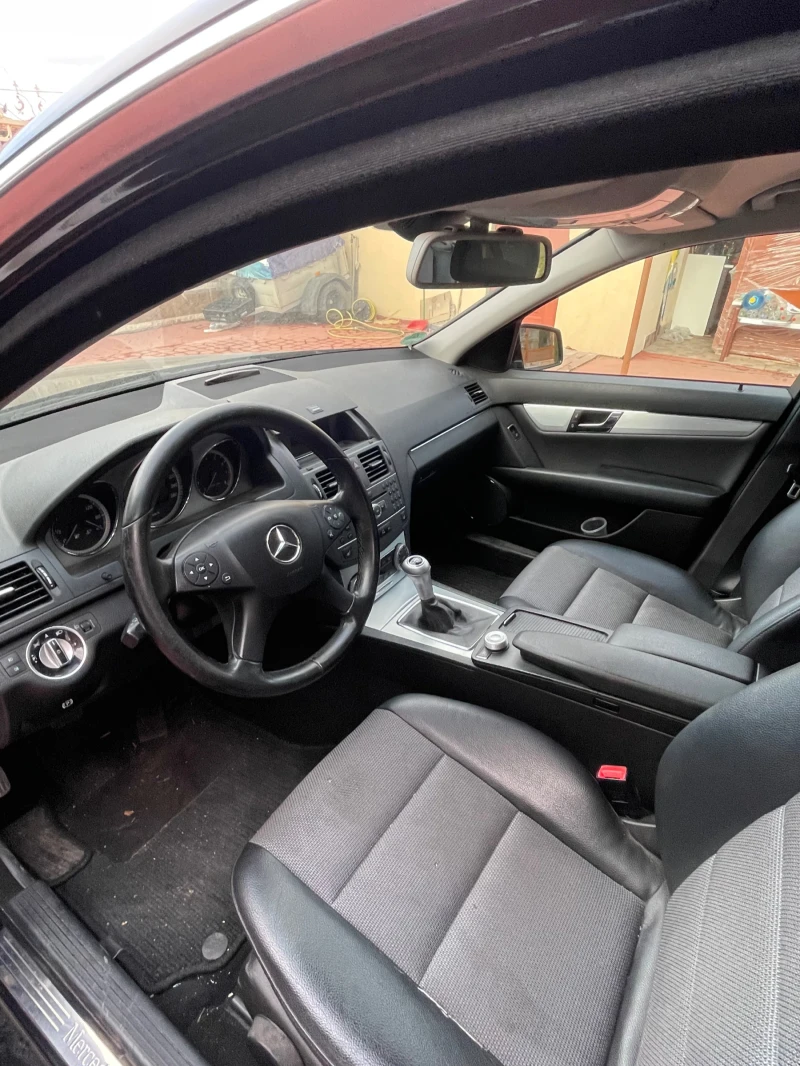 Mercedes-Benz C 180, снимка 5 - Автомобили и джипове - 53469356