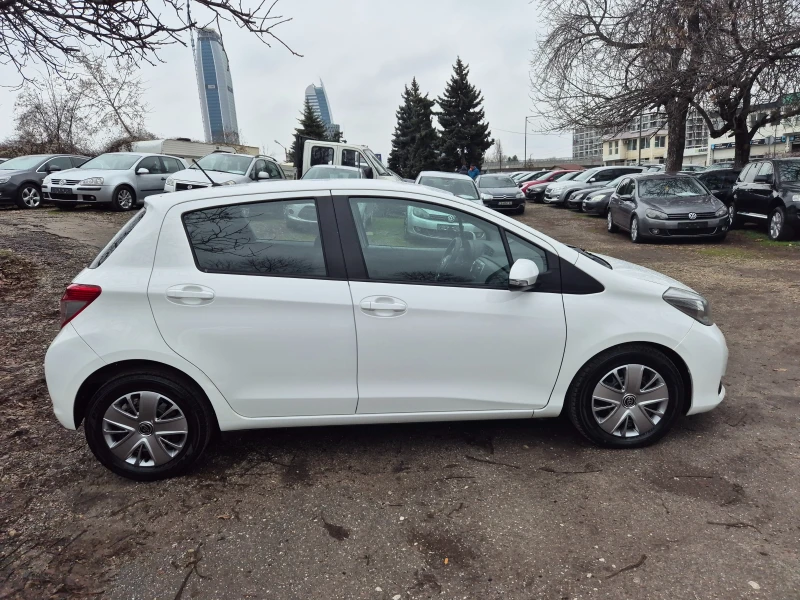 Toyota Yaris 1.4D-4D НОВ ВНОС ИТАЛИЯ БЕЗ РЪЖДИ И ЗАБЕЛЕЖКИ , снимка 4 - Автомобили и джипове - 53506798