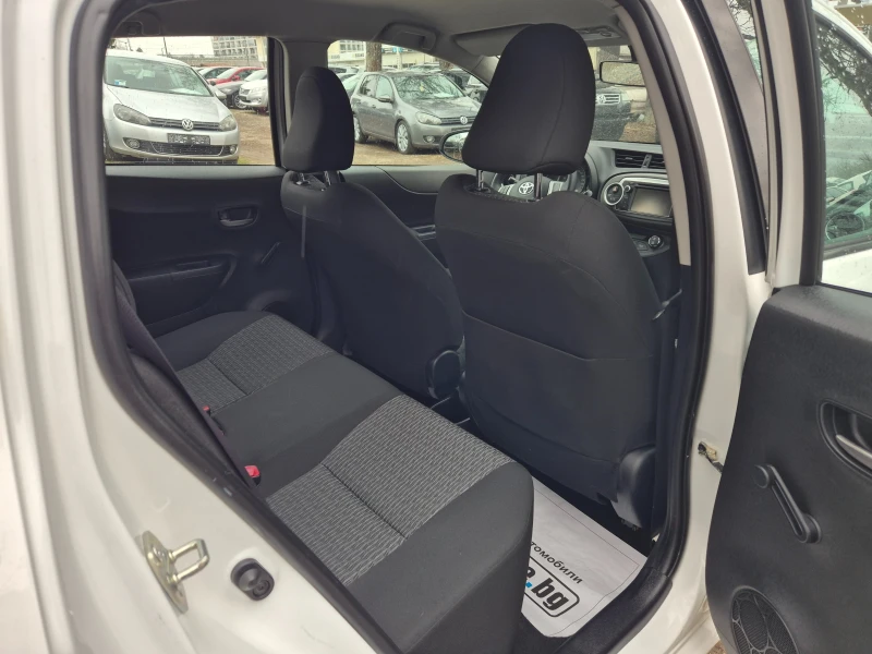 Toyota Yaris 1.4D-4D НОВ ВНОС ИТАЛИЯ БЕЗ РЪЖДИ И ЗАБЕЛЕЖКИ , снимка 13 - Автомобили и джипове - 53506798