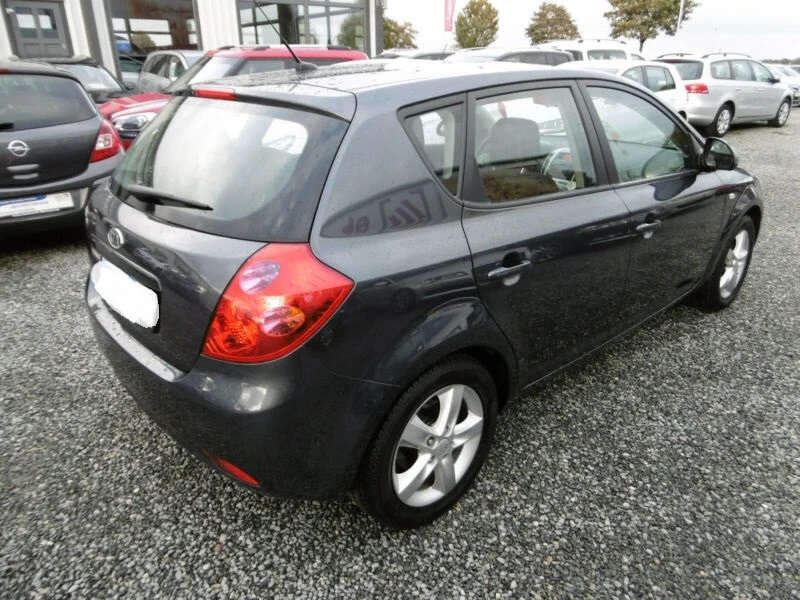 Kia Ceed 1.6 GAS - изображение 8