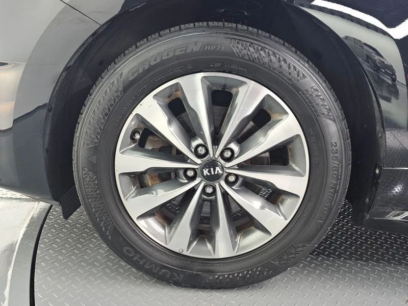 Kia Carnival 2.2 Automatic, снимка 5 - Автомобили и джипове - 55464626