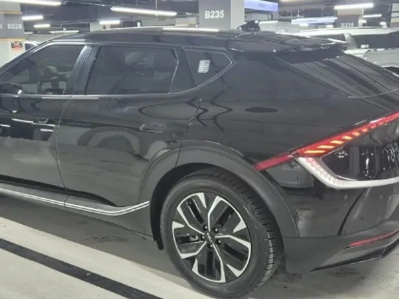 Kia EV6 Long Range Air - САМО 30% АВАНС, снимка 4 - Автомобили и джипове - 56288105