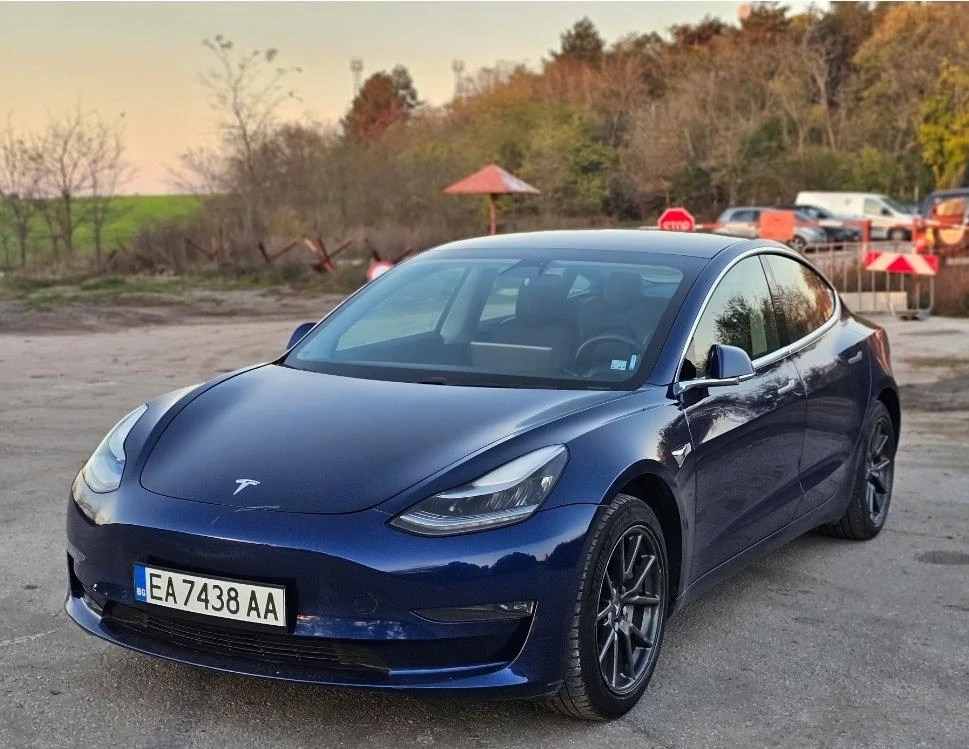 Tesla Model 3 Лична Кола - изображение 10