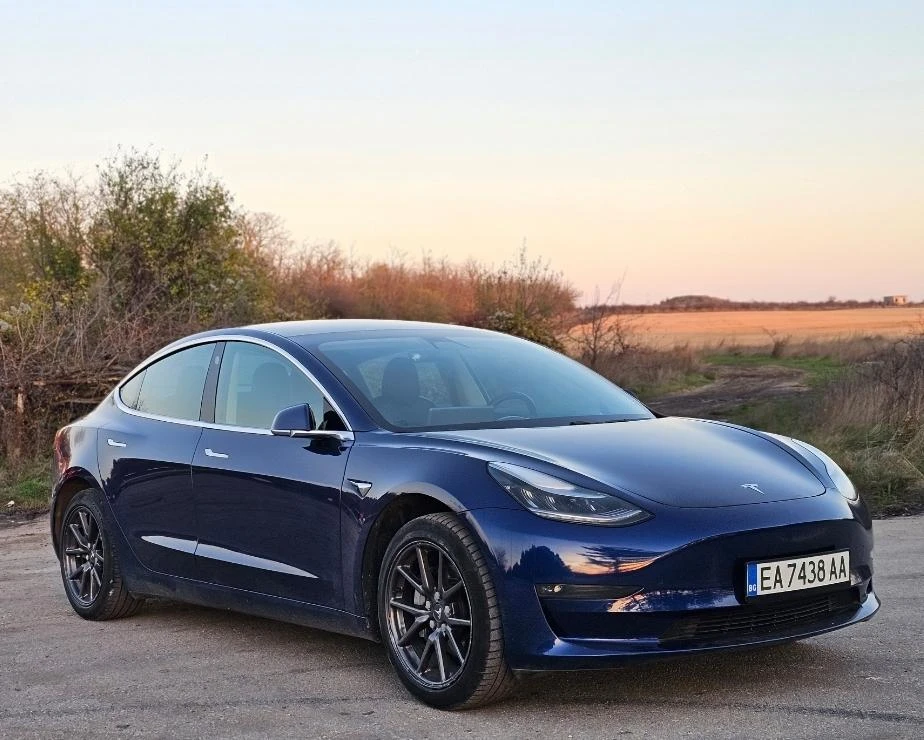 Tesla Model 3 Лична Кола - изображение 8