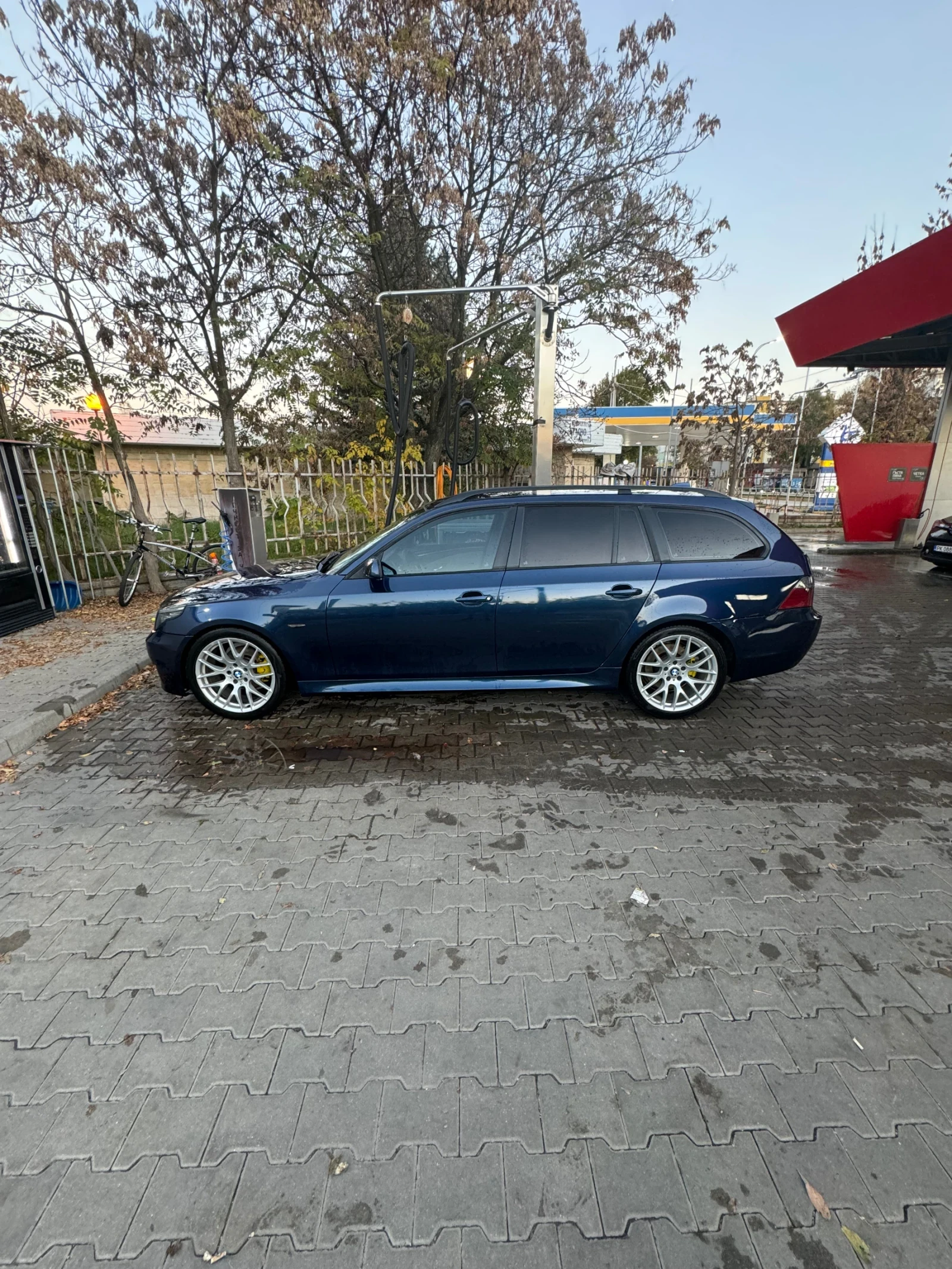BMW 525 3.0d 197кс LCI - изображение 6