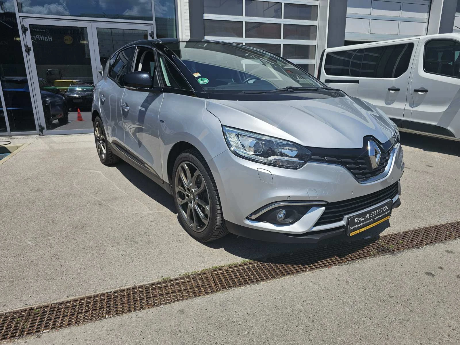 Renault Scenic 1.3 TCe 140 EDC - изображение 2