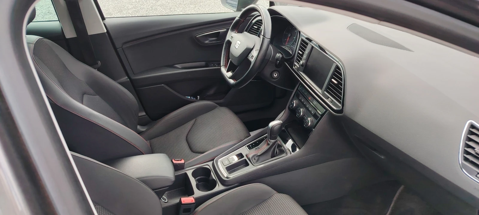 Seat Leon 2, 0 FR-150к.с.фейслифт - изображение 9