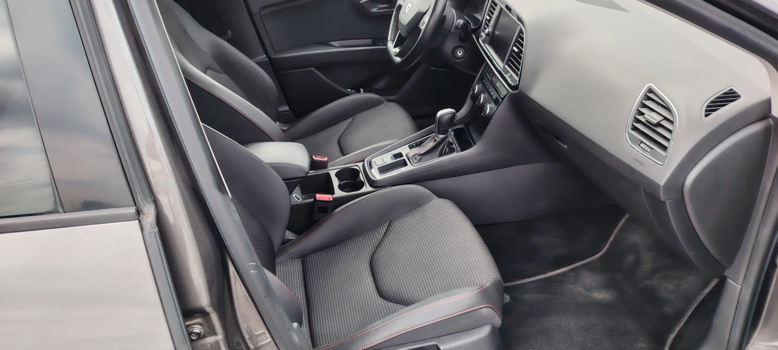 Seat Leon 2, 0 FR-150к.с.фейслифт - изображение 8