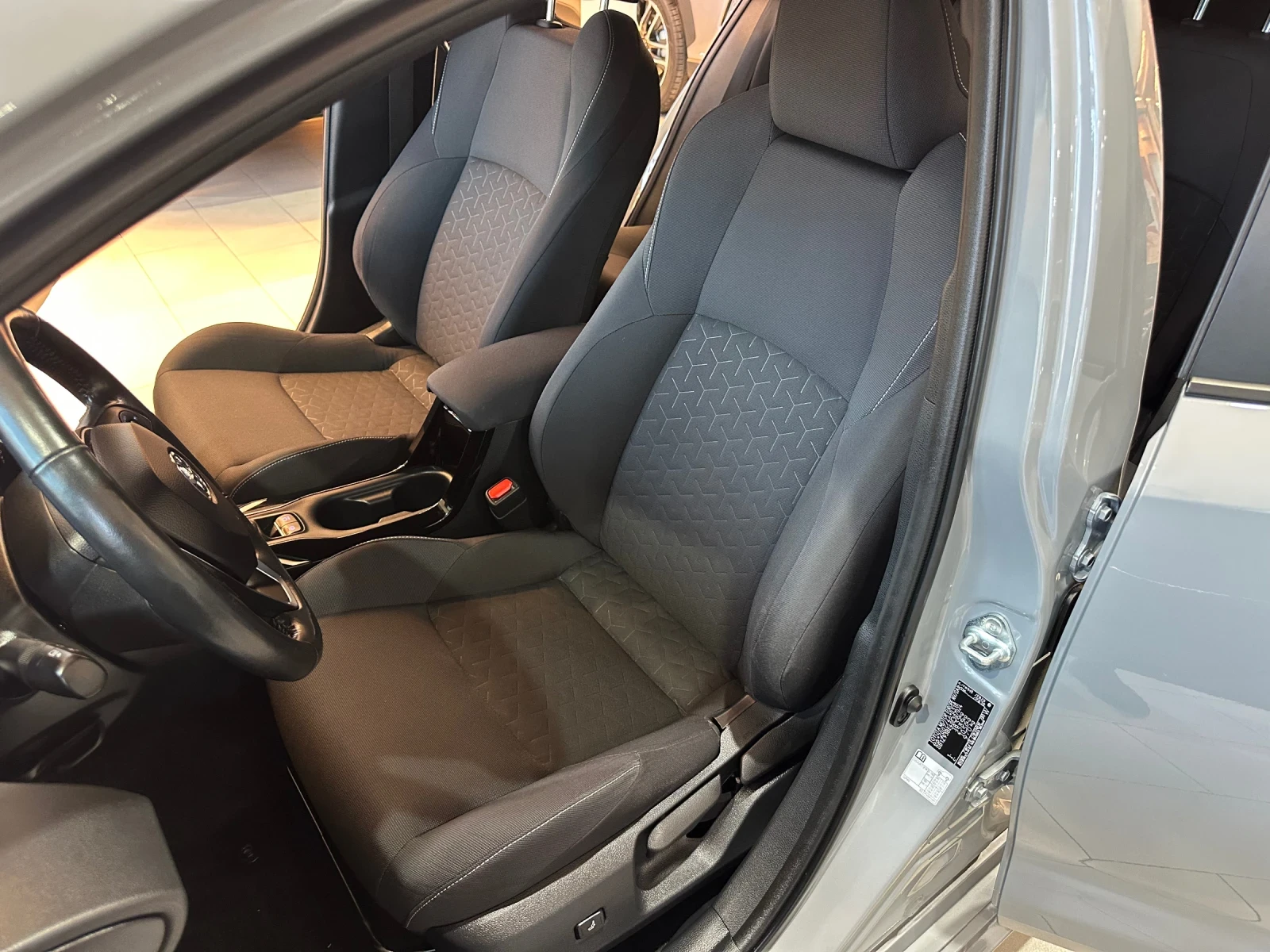 Toyota Corolla Active* 1.8 | Mobile.bg � ����������� 7