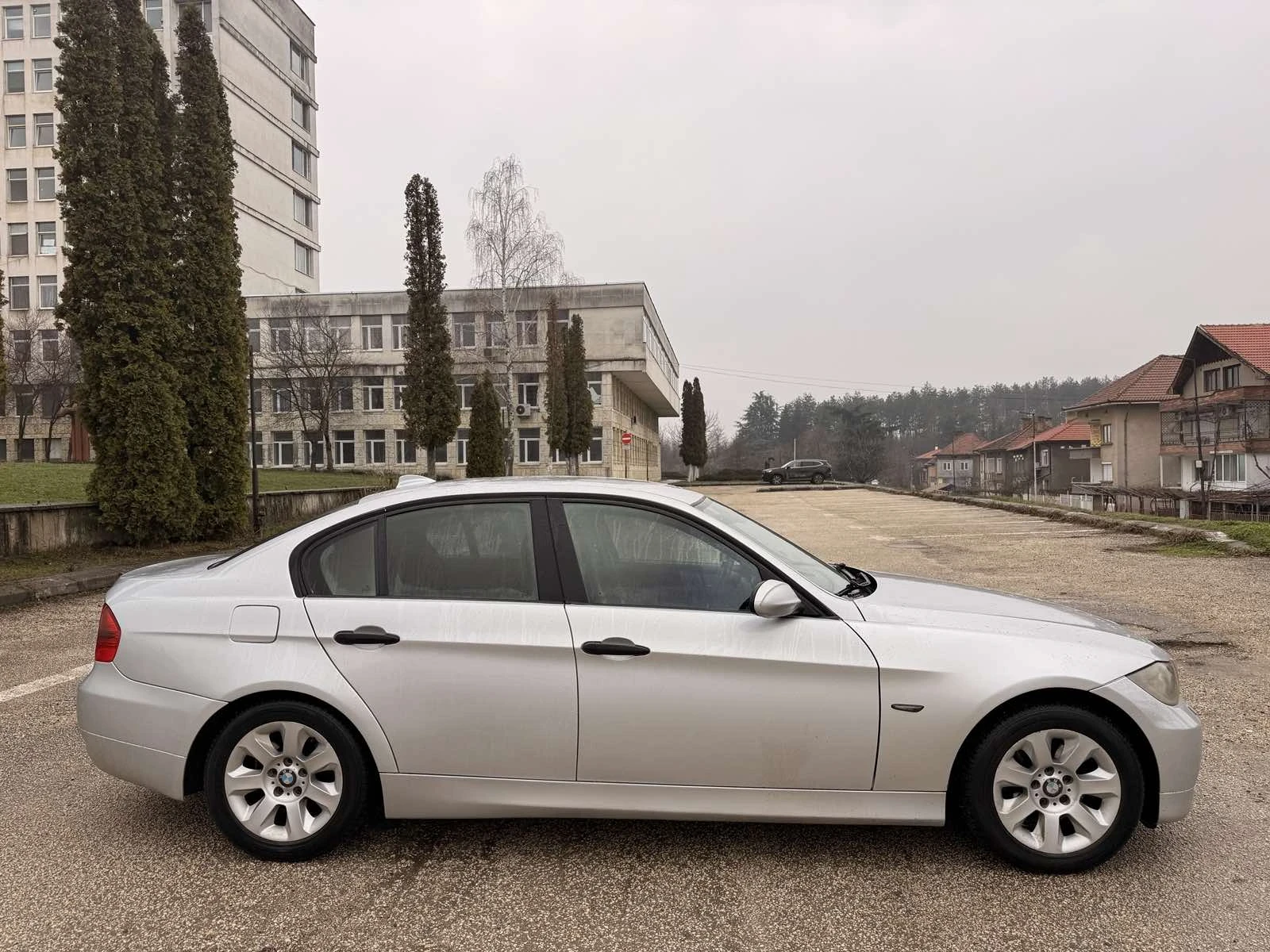 BMW 320 320, снимка 3 - Автомобили и джипове - 53953663