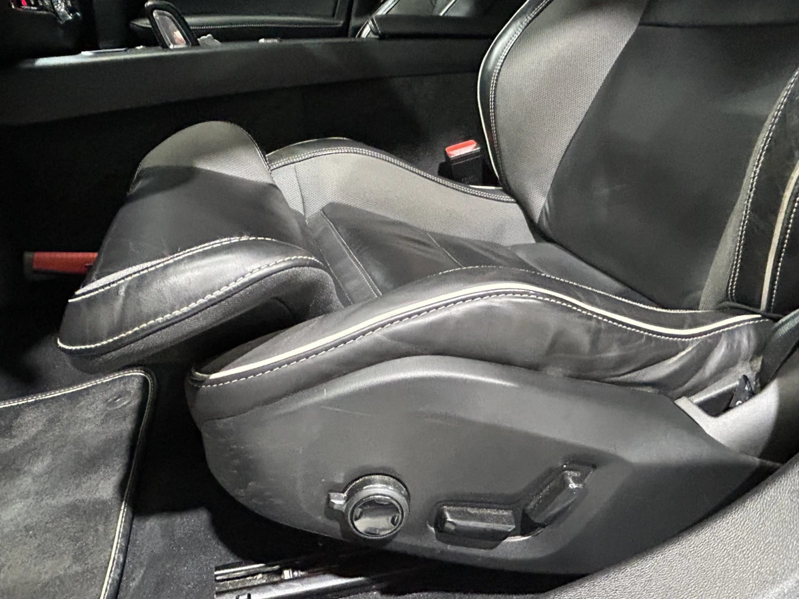 Volvo S60  B3 R-Design, снимка 15 - Автомобили и джипове - 54112897