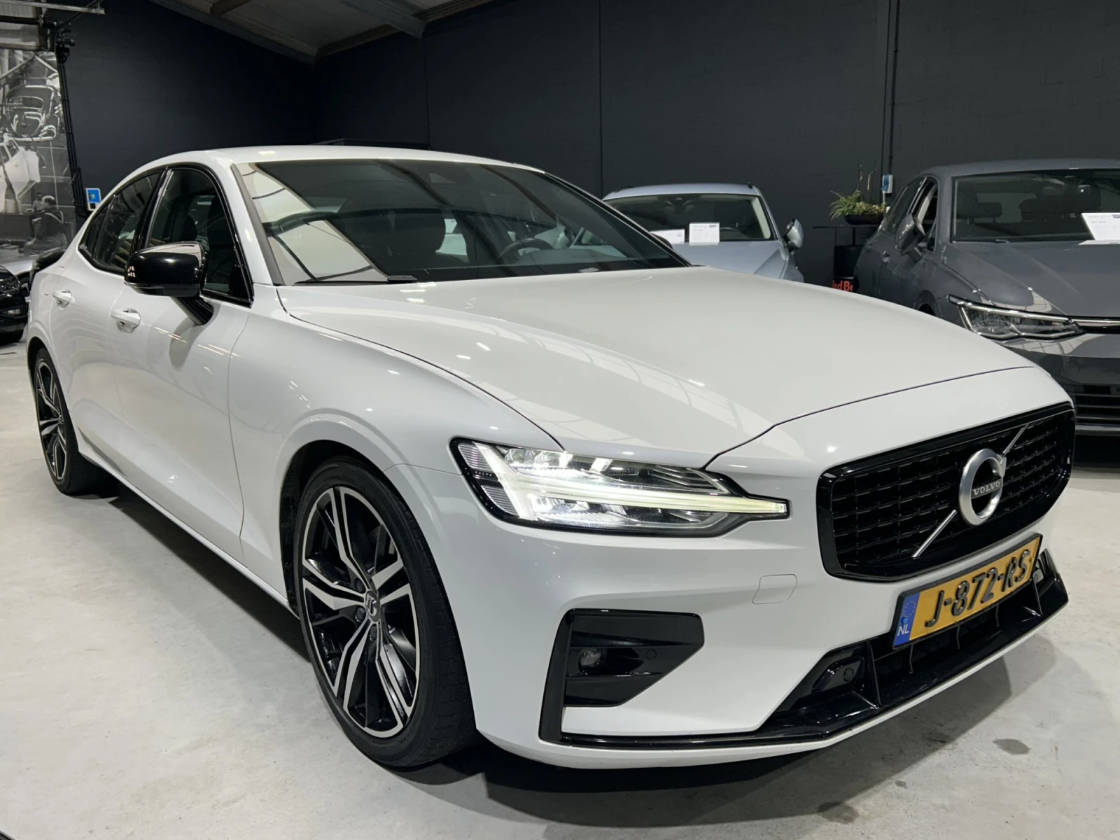 Volvo S60  B3 R-Design | Auto.bg — изображение 1