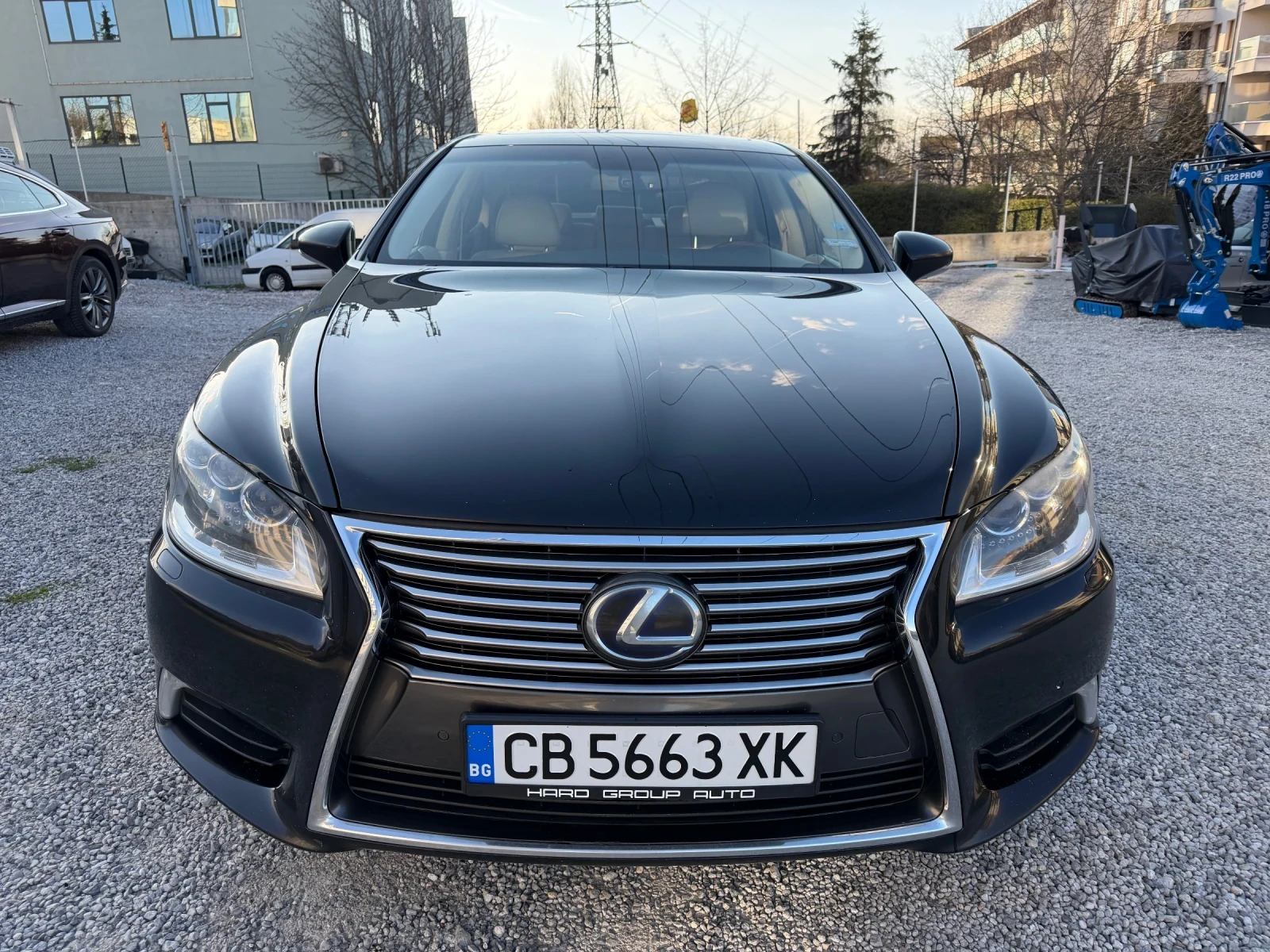 Lexus LS 600 Hybrid 4x4 Long Executive 4xMassage, снимка 2 - Автомобили и джипове - 54145613