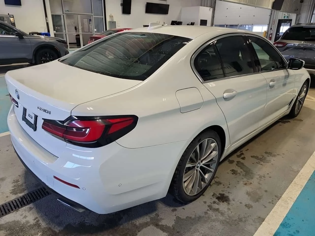 BMW 530 xDrive * CARFAX * �������* ������� ����� *  | Mobile.bg � ����������� 3