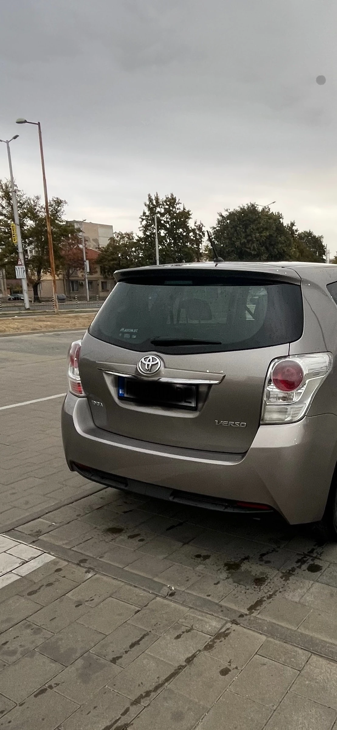 Toyota Verso, снимка 2 - Автомобили и джипове - 54707963