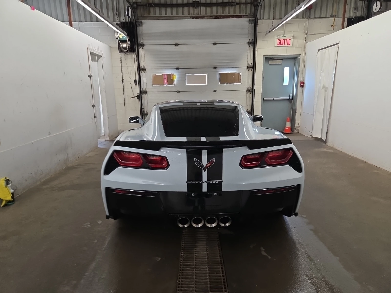 Chevrolet Corvette 1LT, снимка 7 - Автомобили и джипове - 55017944