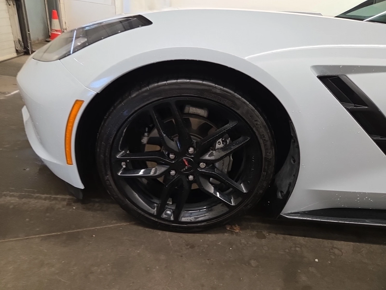 Chevrolet Corvette 1LT, снимка 8 - Автомобили и джипове - 55017944