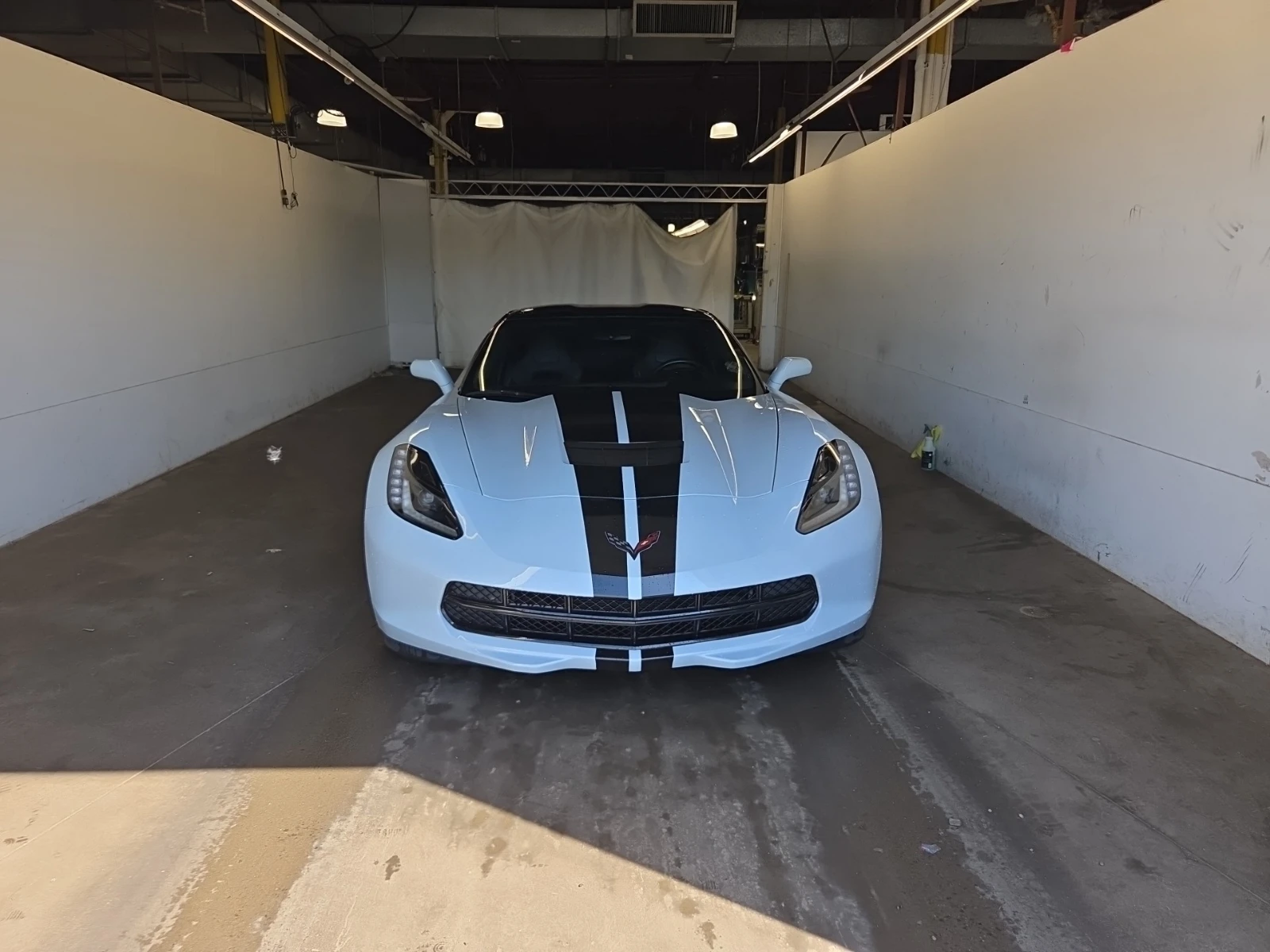 Chevrolet Corvette 1LT, снимка 3 - Автомобили и джипове - 55017944