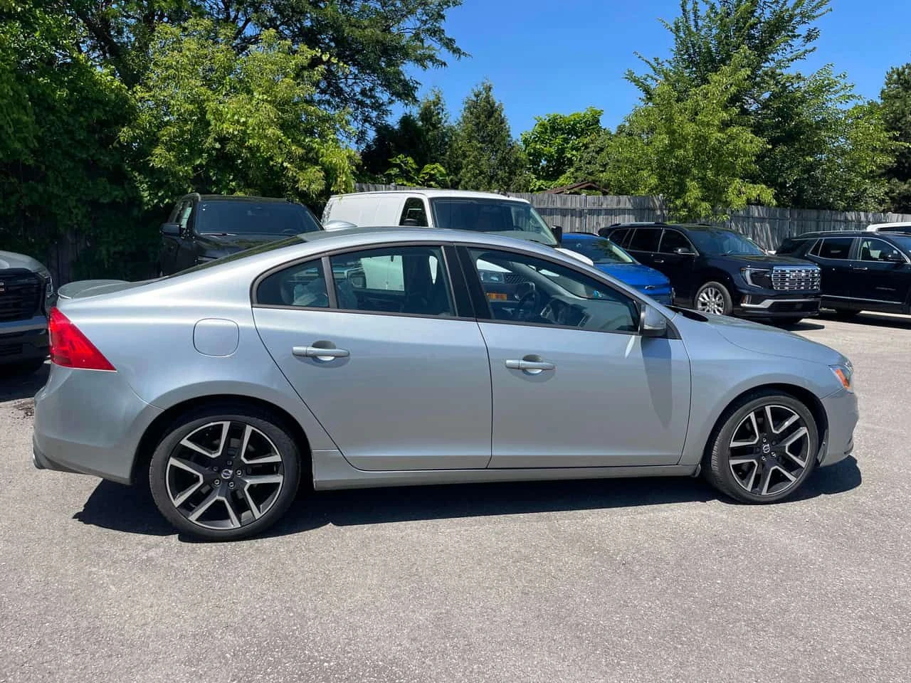 Volvo S60  Dynamic / CARFAX / АВТОКРЕДИТ , снимка 3 - Автомобили и джипове - 55632513