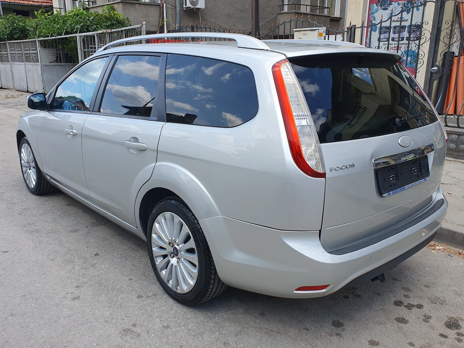 Ford Focus 1.6i НАВИГАЦИЯ!, снимка 3 - Автомобили и джипове - 55698704