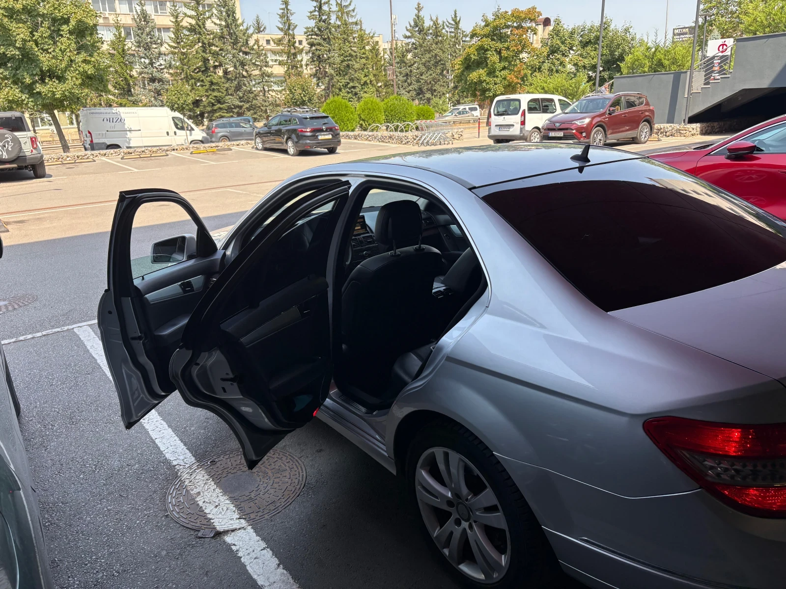 Mercedes-Benz C 320, снимка 7 - Автомобили и джипове - 55900298