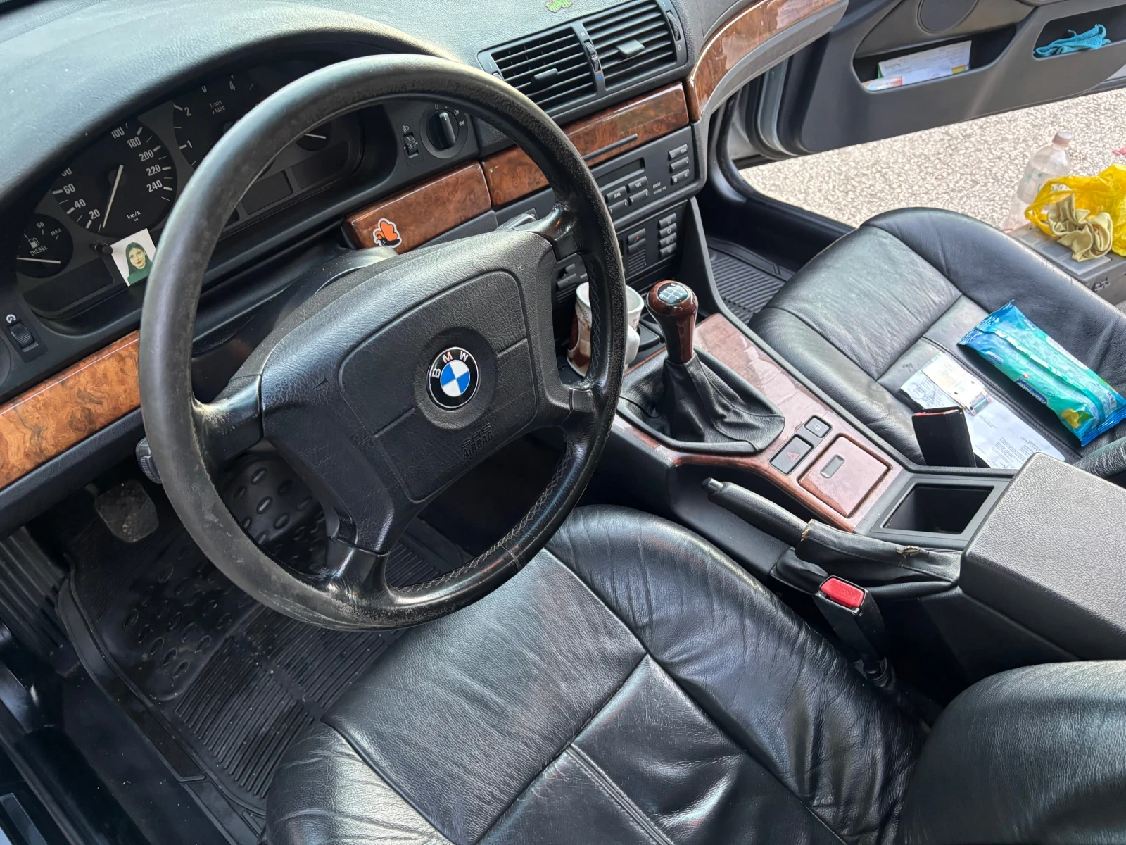 BMW 525, снимка 11 - Автомобили и джипове - 55991869