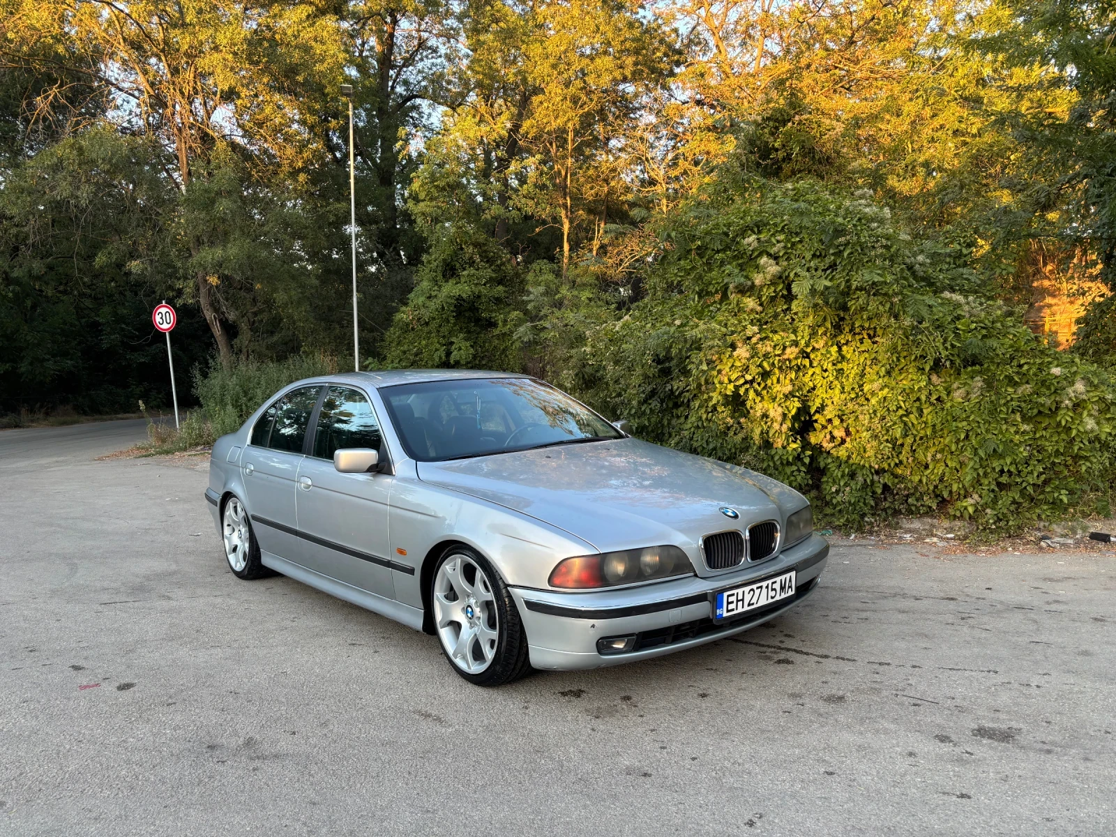BMW 525