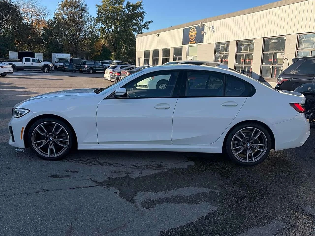 BMW 330 i xDrive M ����� / Harman / Carfax  | Mobile.bg � ����������� 2