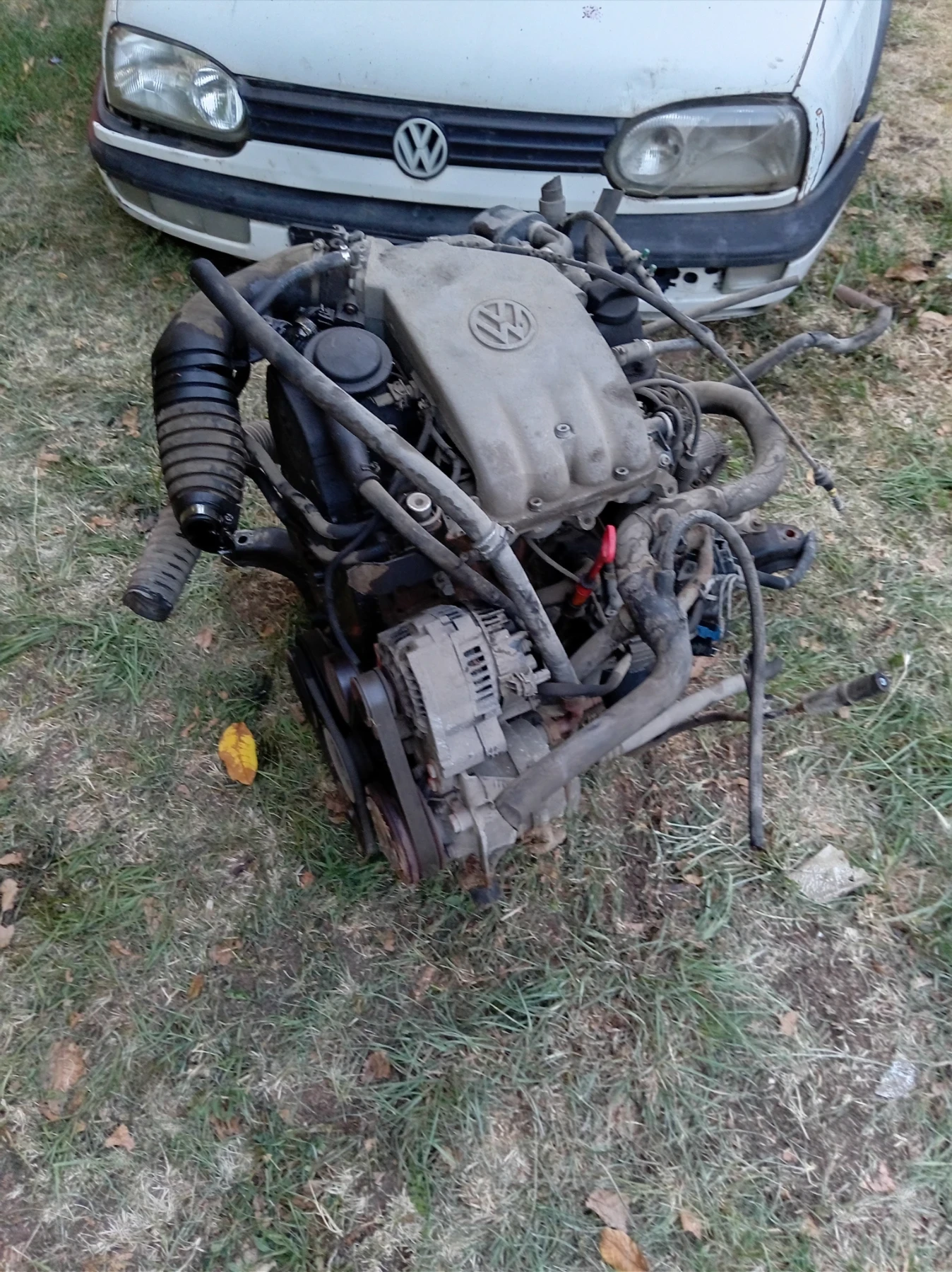 VW Golf 1, 6 101 кс, снимка 3 - Автомобили и джипове - 56625089