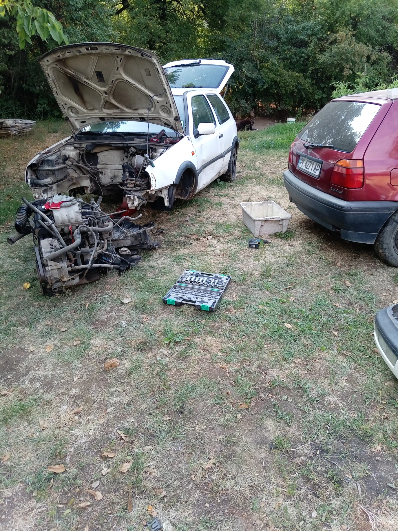 VW Golf 1, 6 101 кс, снимка 2 - Автомобили и джипове - 56625089