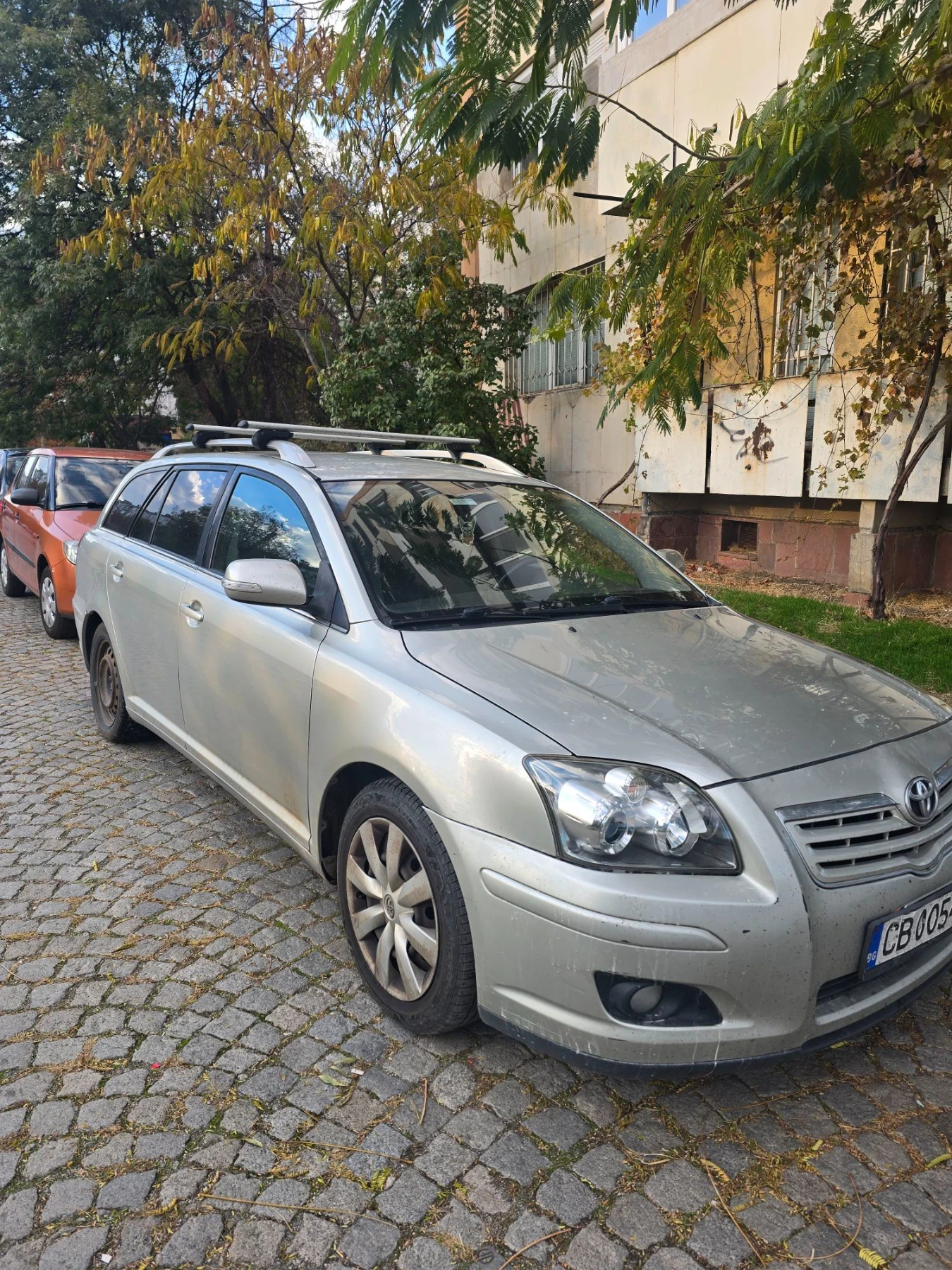 Toyota Avensis 2.0 D4D, снимка 2 - Автомобили и джипове - 56646160