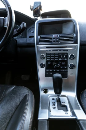 Volvo XC60 AWD-РЕГИСТРИРАНА и ОБСЛУЖЕНА. - 16200 лв. - 82001743 6