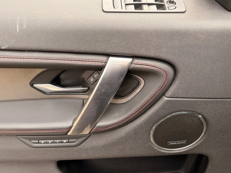 Land Rover Discovery * R-Dynamic SE * Сменени Вериги, снимка 6 - Автомобили и джипове - 52575208