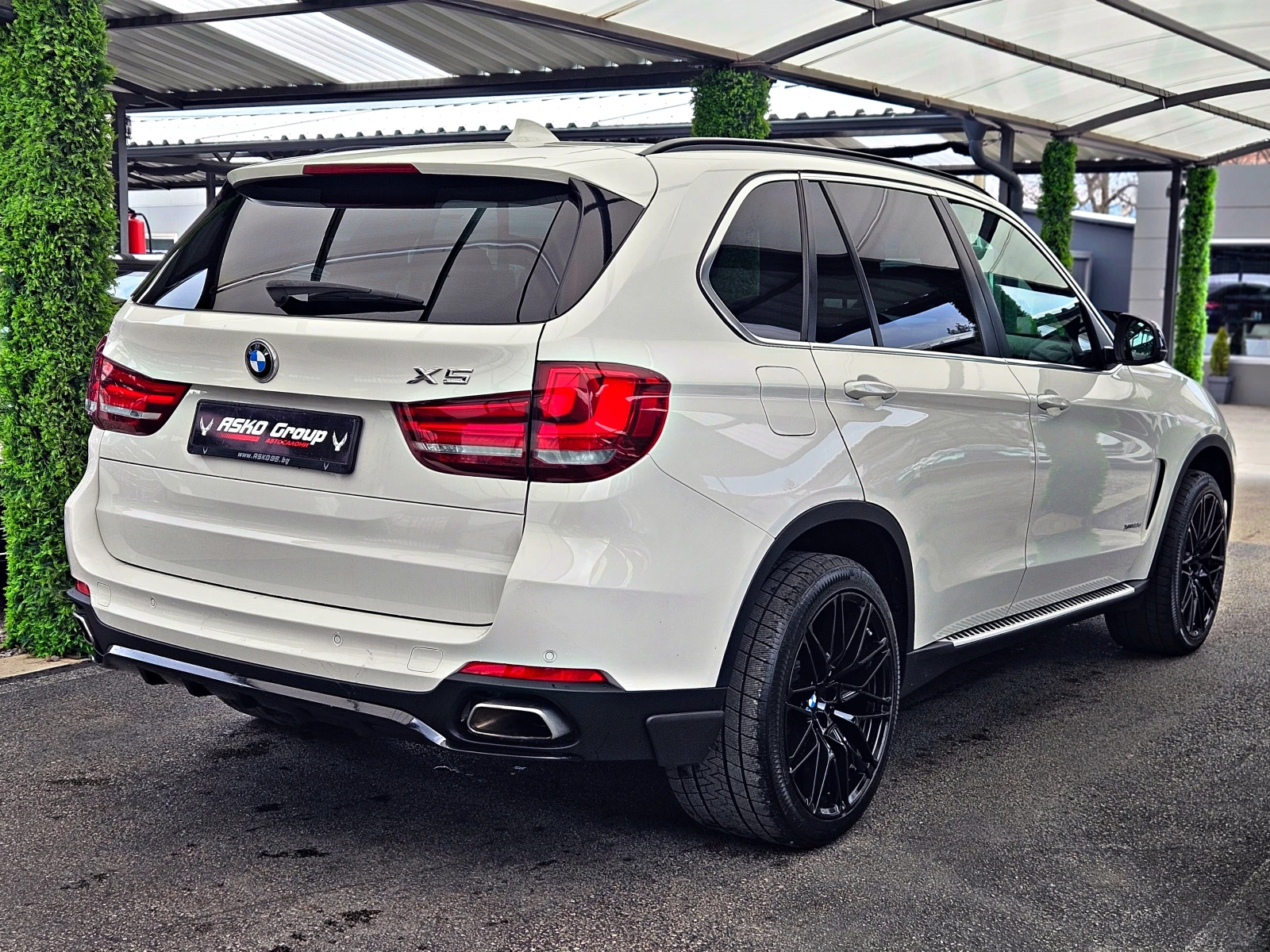BMW X5  M/INDIVIDUAL/GERMANY/PANORAMA/CAR PLAY/ПАМЕТ/LIZI, снимка 5 - Автомобили и джипове - 53964293