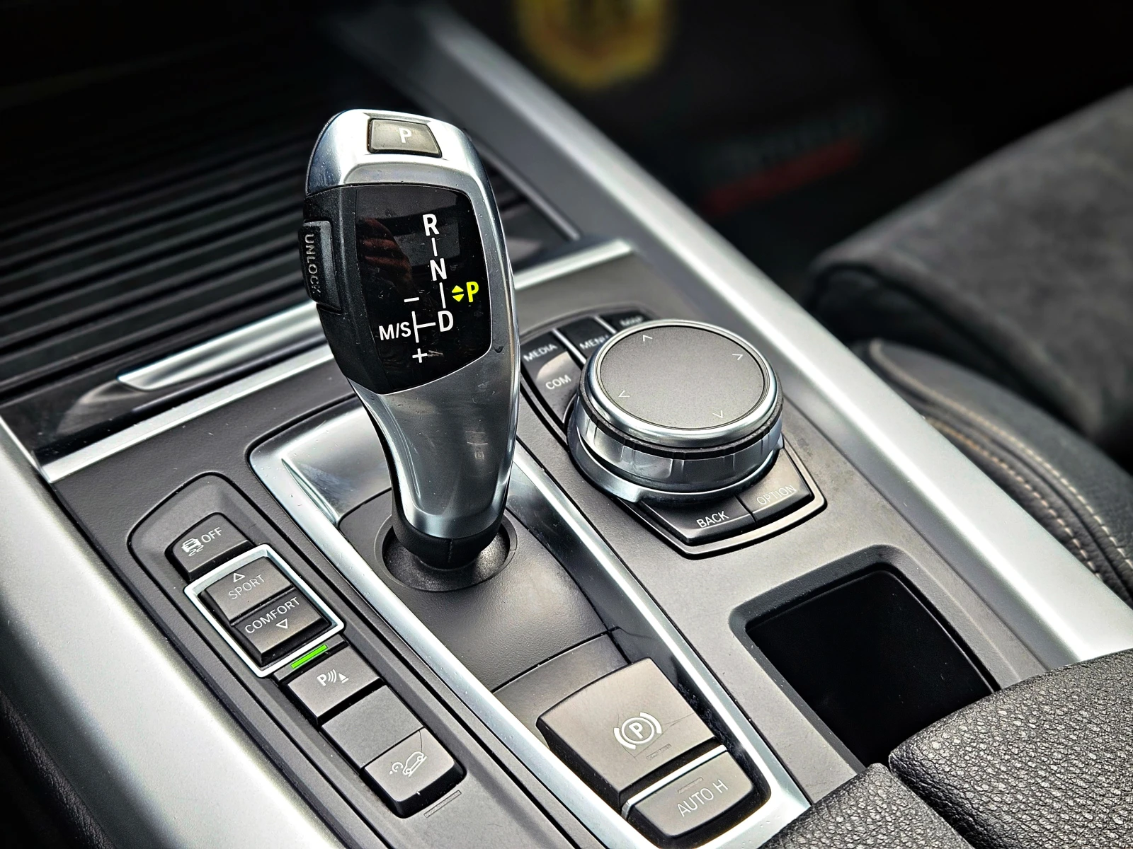 BMW X5  M/INDIVIDUAL/GERMANY/PANORAMA/CAR PLAY/ПАМЕТ/LIZI, снимка 12 - Автомобили и джипове - 53964293