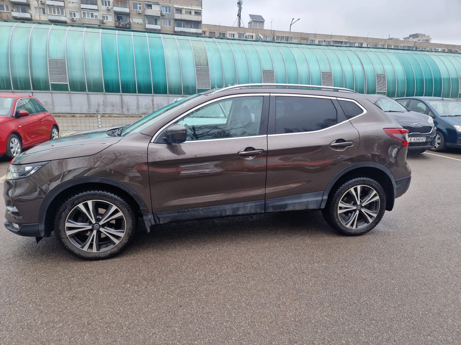 Nissan Qashqai N Connecta, снимка 2 - Автомобили и джипове - 54005471