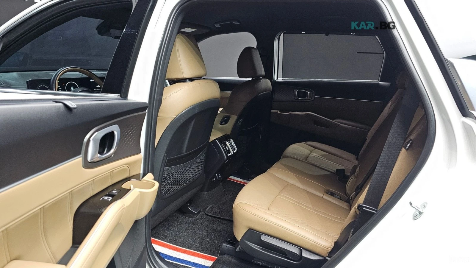Kia Sorento EXCLUSIVE* 4X4* PANO* 7МЕСТА* ПОДГРЕВ* КАМЕРА, снимка 12 - Автомобили и джипове - 54942793