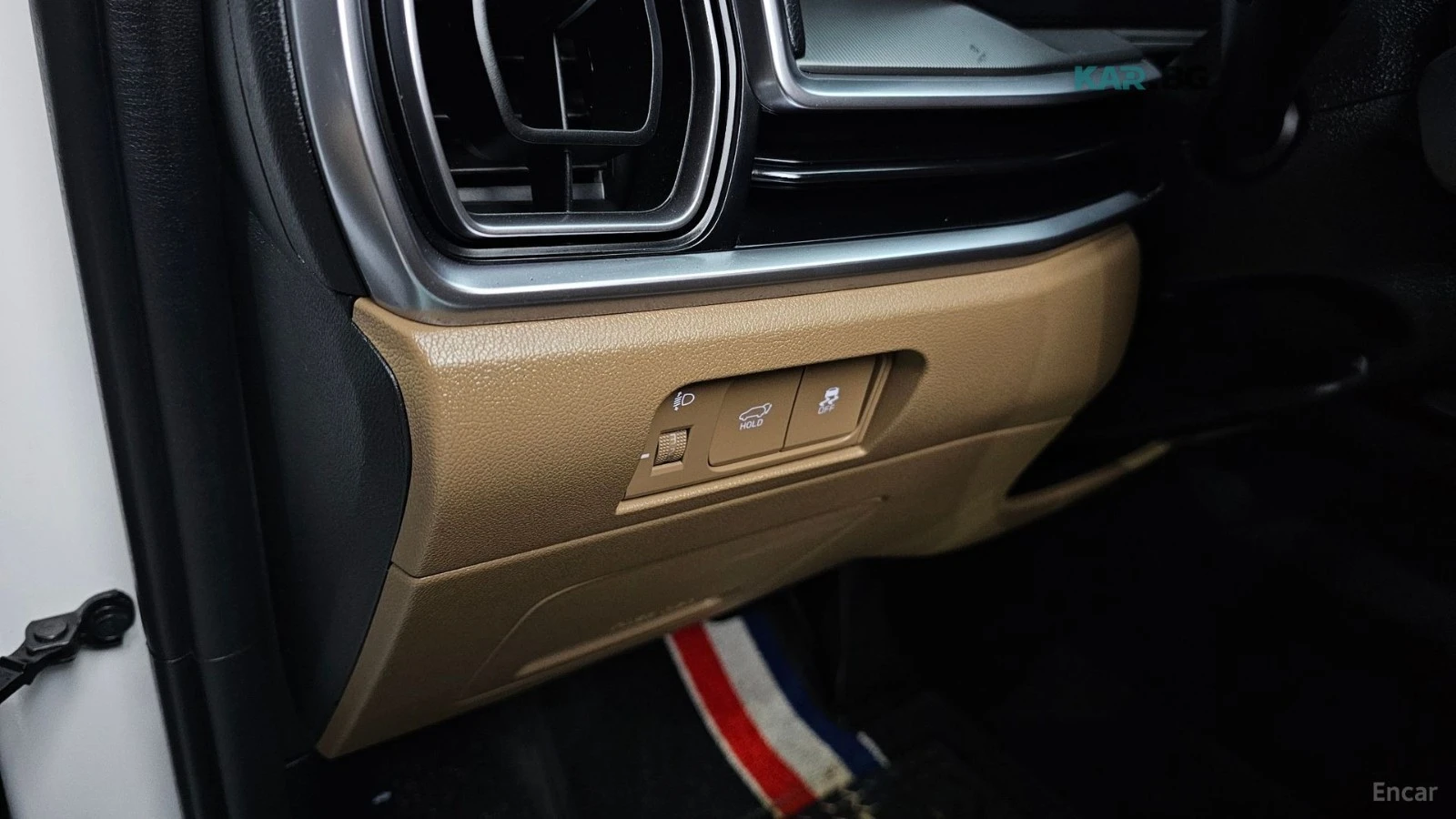 Kia Sorento EXCLUSIVE* 4X4* PANO* 7МЕСТА* ПОДГРЕВ* КАМЕРА, снимка 15 - Автомобили и джипове - 54942793