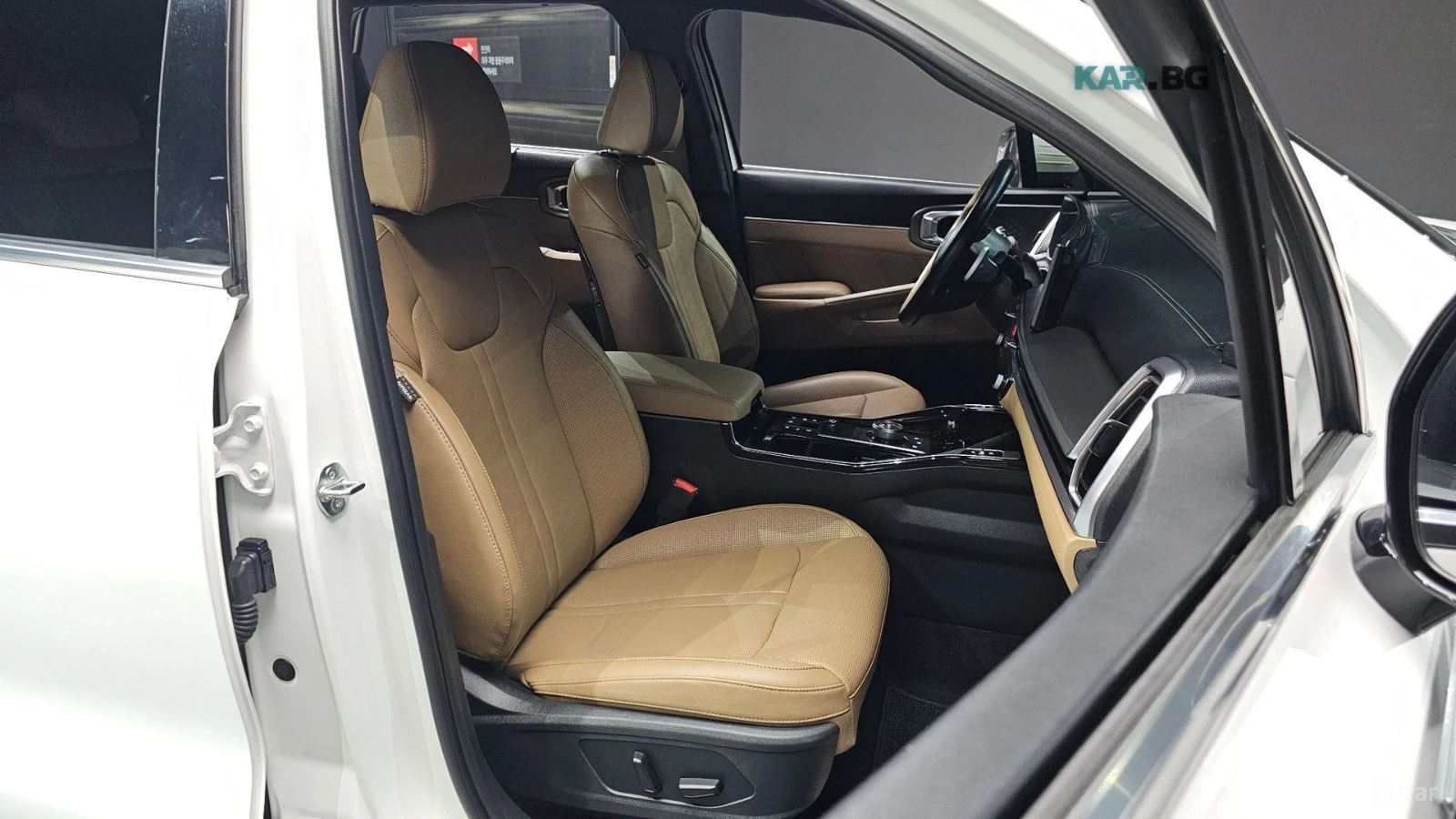 Kia Sorento EXCLUSIVE* 4X4* PANO* 7МЕСТА* ПОДГРЕВ* КАМЕРА, снимка 10 - Автомобили и джипове - 54942793